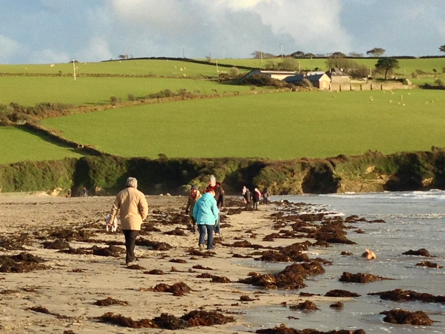 Par Sands Beach is popular with locals and visitors